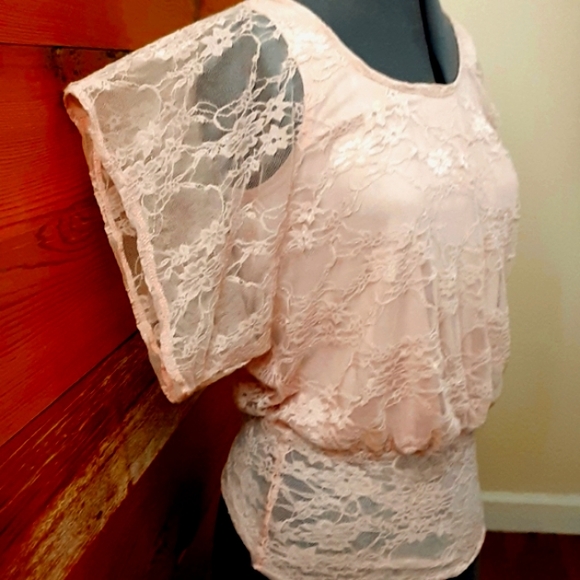 3/15 FREE Byer Lace Boho batwing sleeves lined top Romantic Flirt Pret - Picture 2 of 7